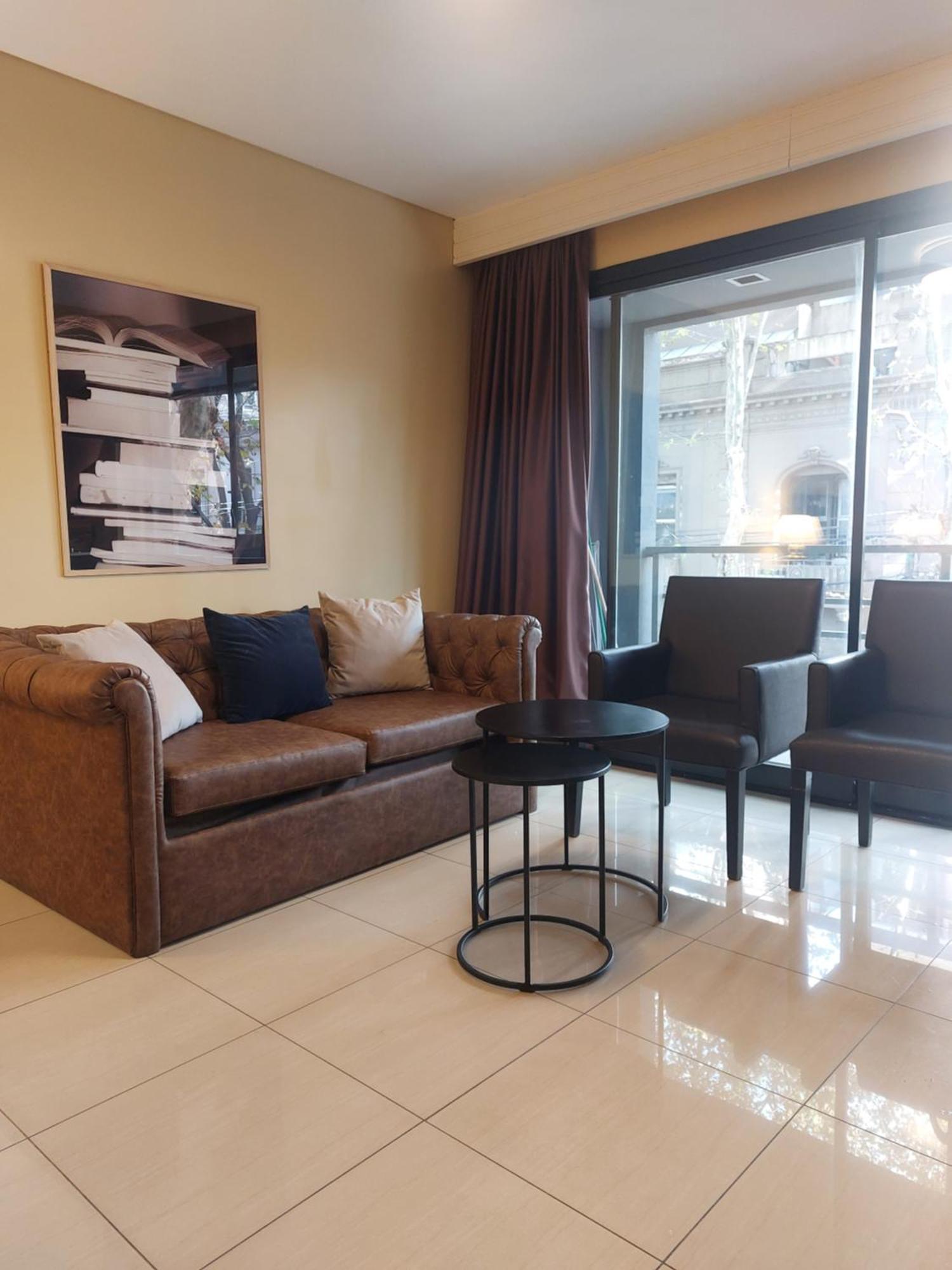 Comfortable Modern Apartment *